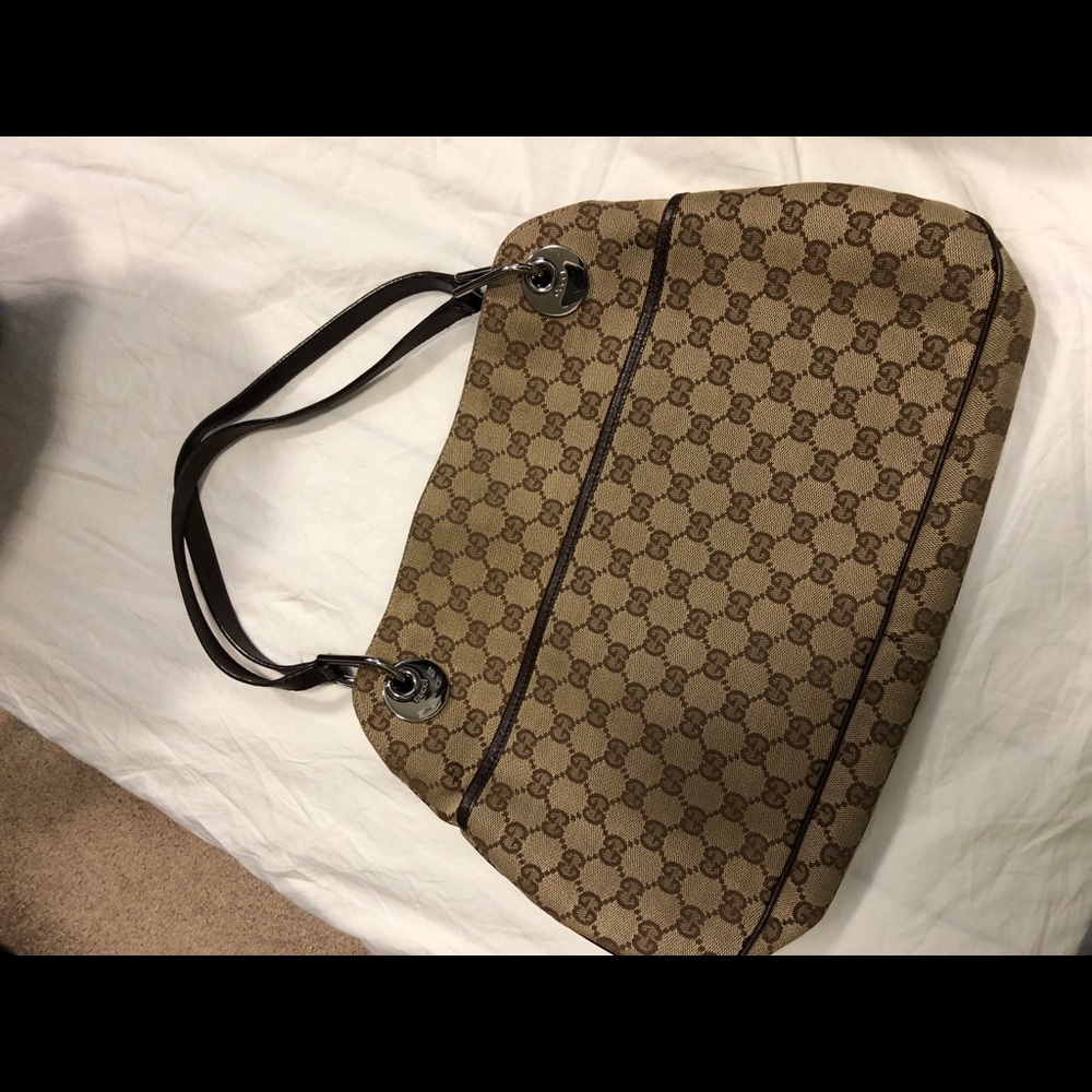 Gucci shoulder bag